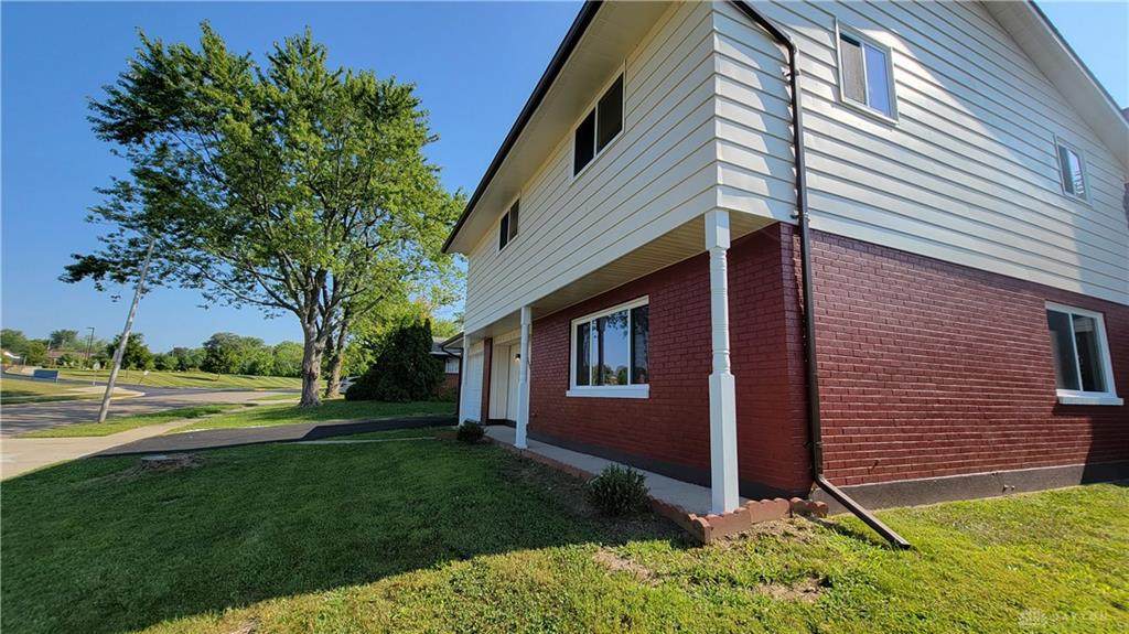 7150 Troy Manor Road - Photo 1