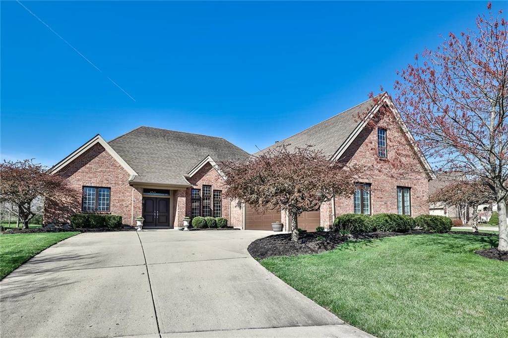 1372 Courtyard Place - Photo 1