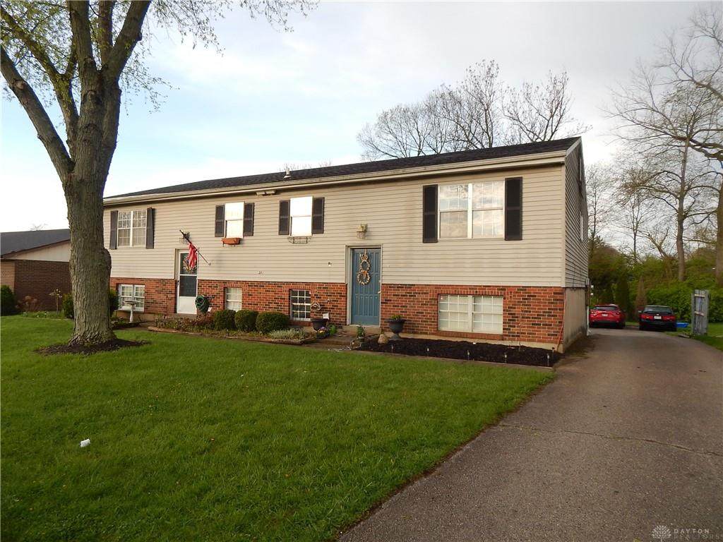 209 Rosemarie Drive - Photo 1