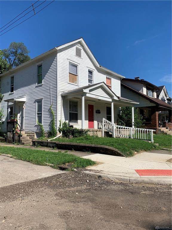 1027 Hughes Street - Photo 1