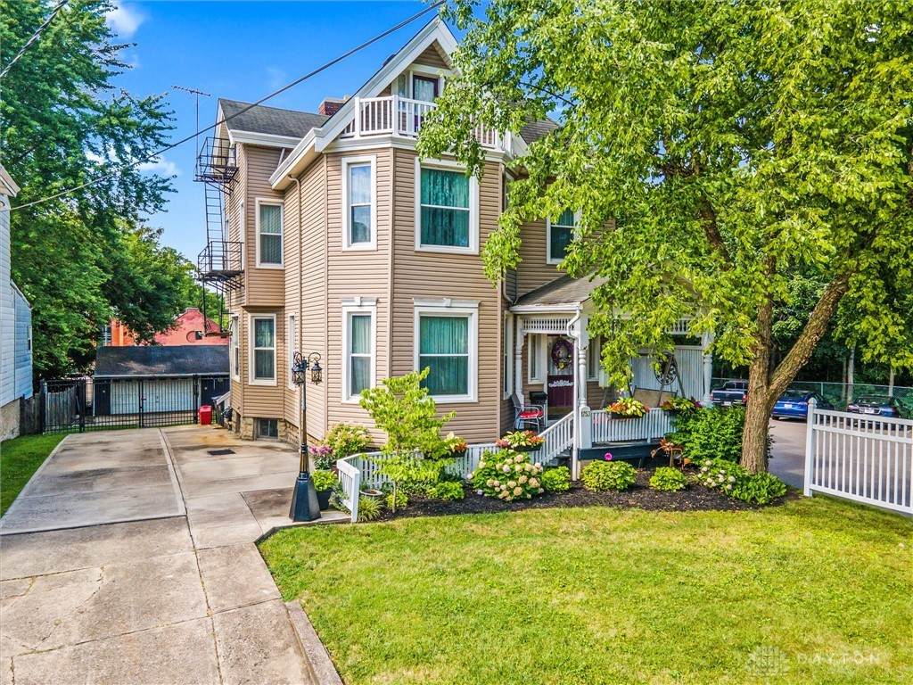 1753 Williams Avenue - Photo 1