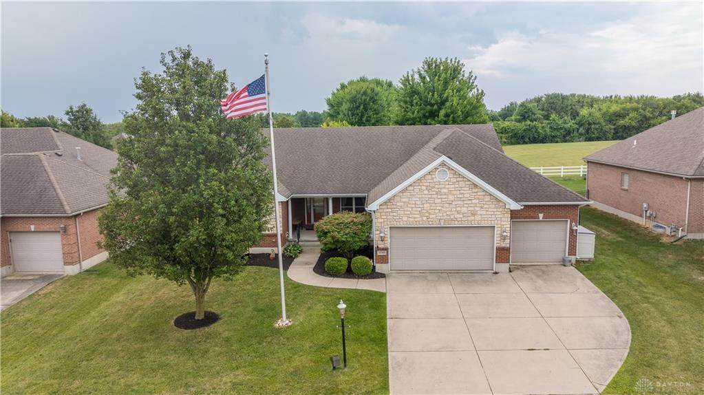 9240 Bennington Way - Photo 1