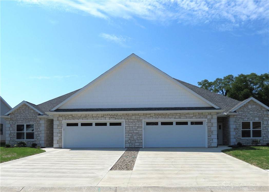 963 Winter Ridge Drive - Photo 1