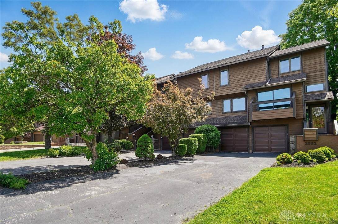1031 Golfview Drive - Photo 1