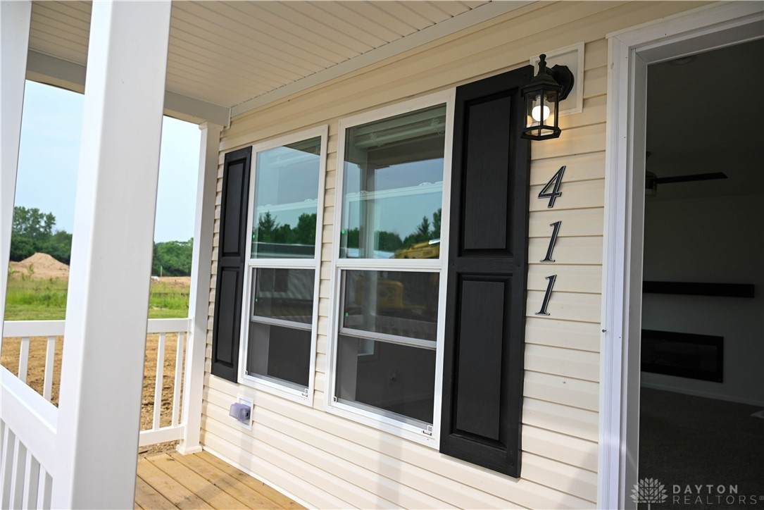 411 Kalynn Circle - Photo 1
