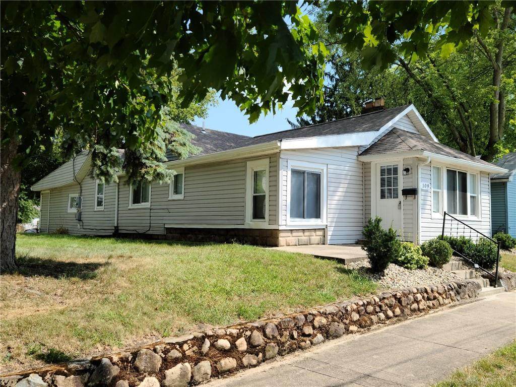 109 Warren Street - Photo 1