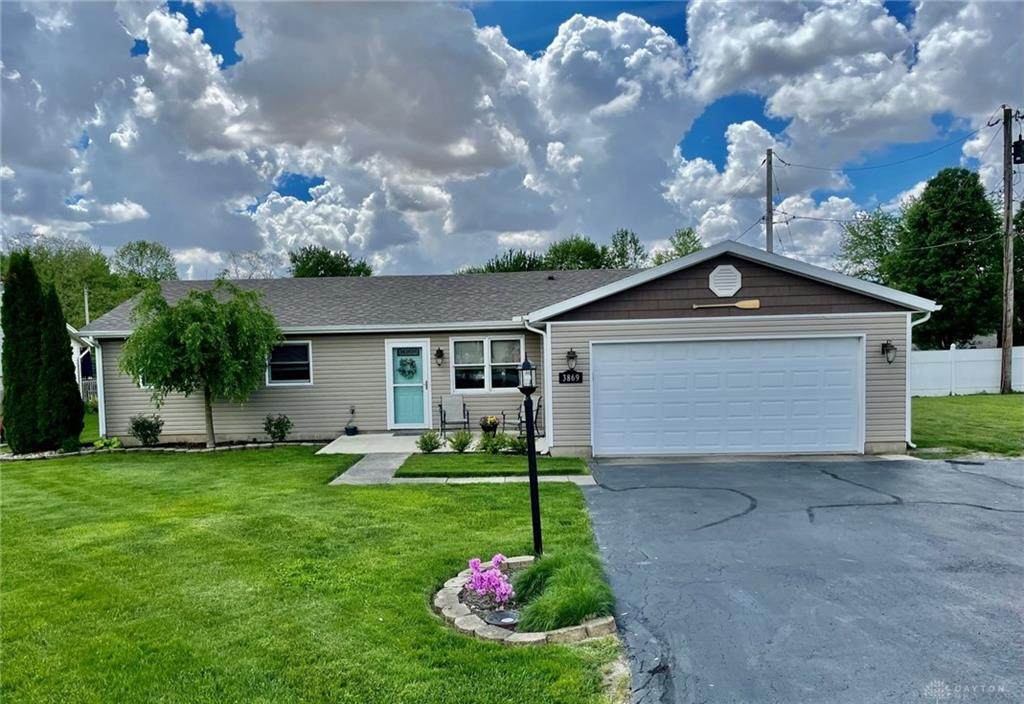 3869 Lakeshore Drive - Photo 1