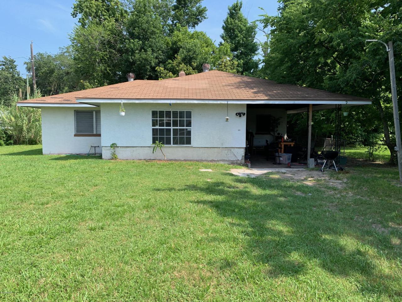1008 10th Street - Photo 1