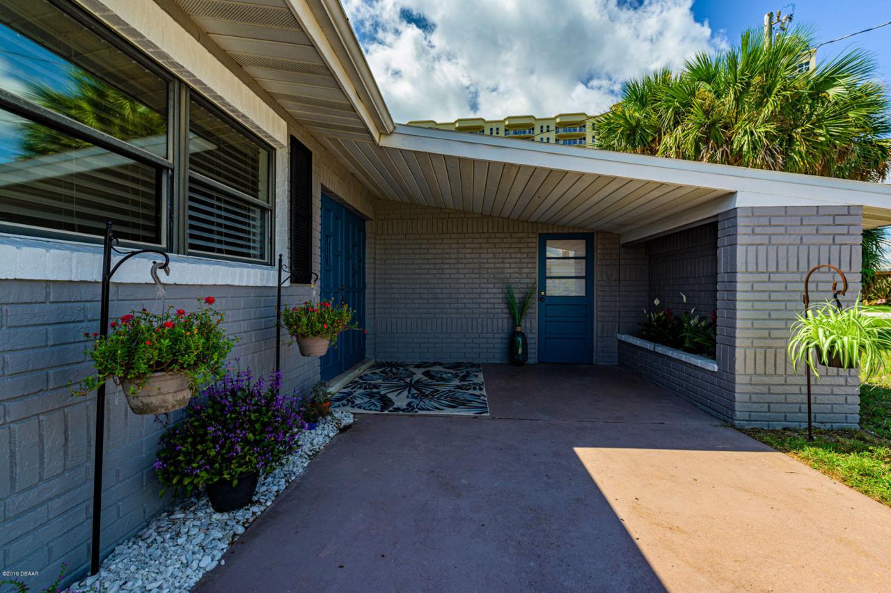 223 Sandy Circle - Photo 1
