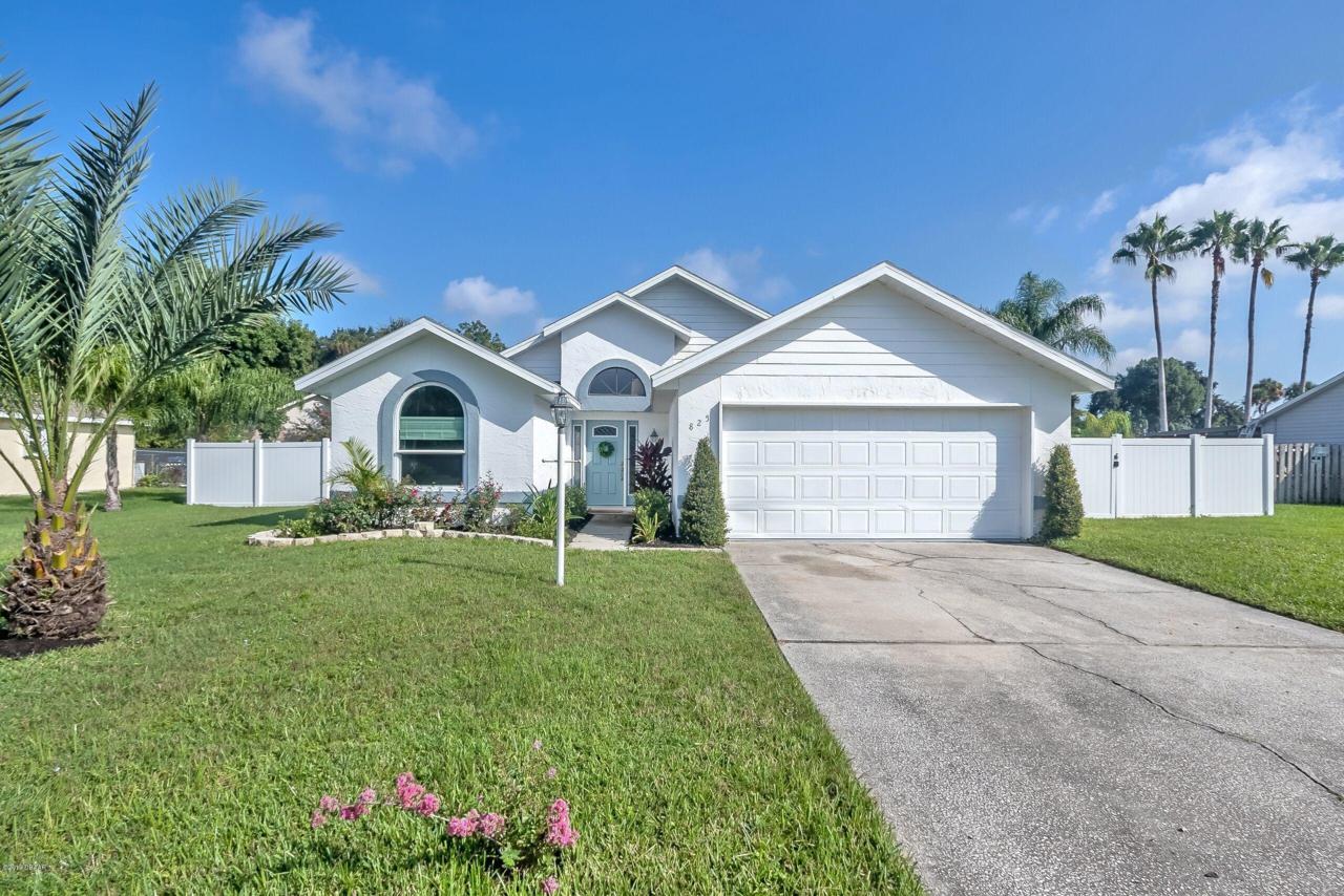 825 Hudson Lane - Photo 1