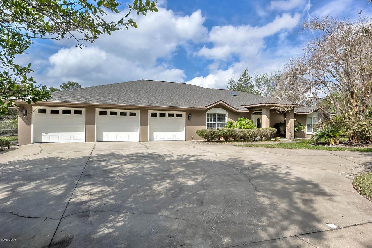 5997 Seminole Woods Drive - Photo 1