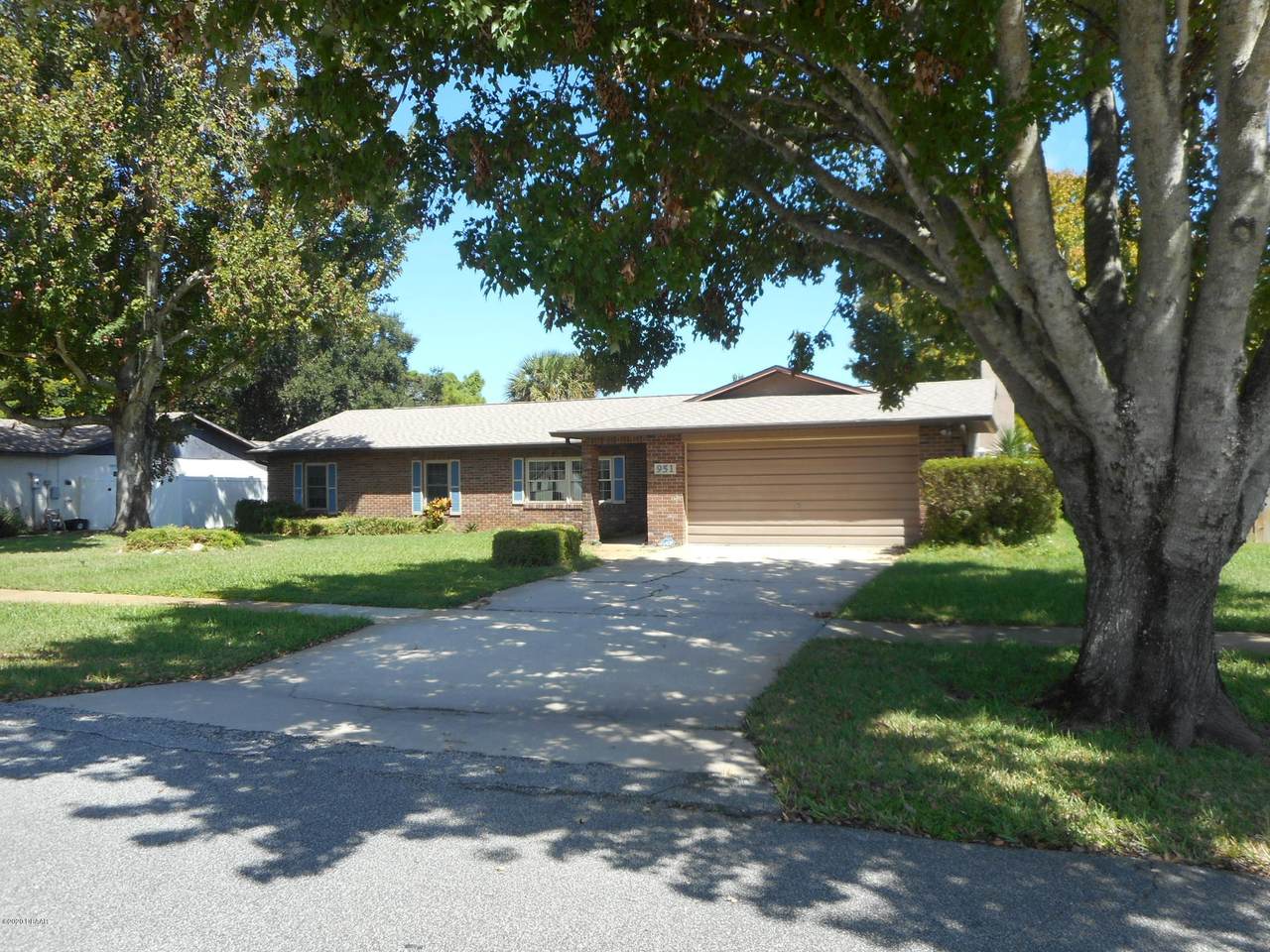 951 Chickadee Drive - Photo 1