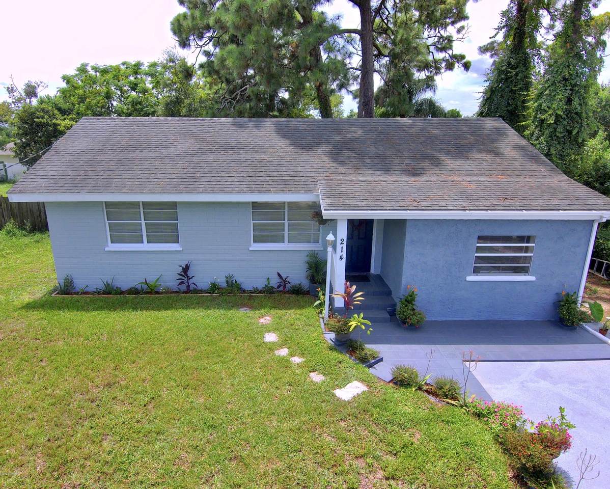 214 Pine Avenue - Photo 1