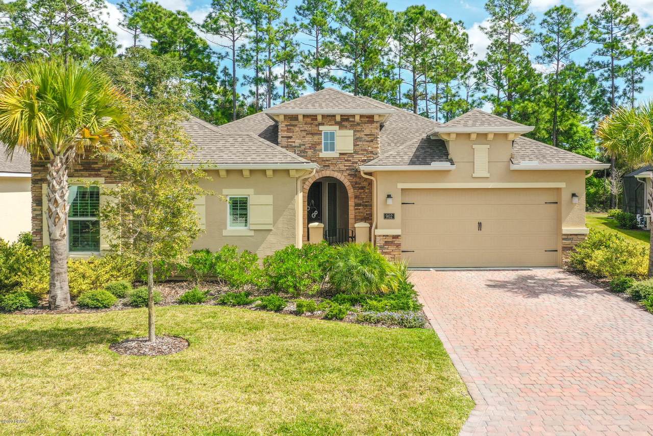 902 Creekwood Drive - Photo 1