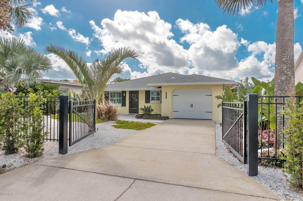 227 Robinson Road - Photo 1