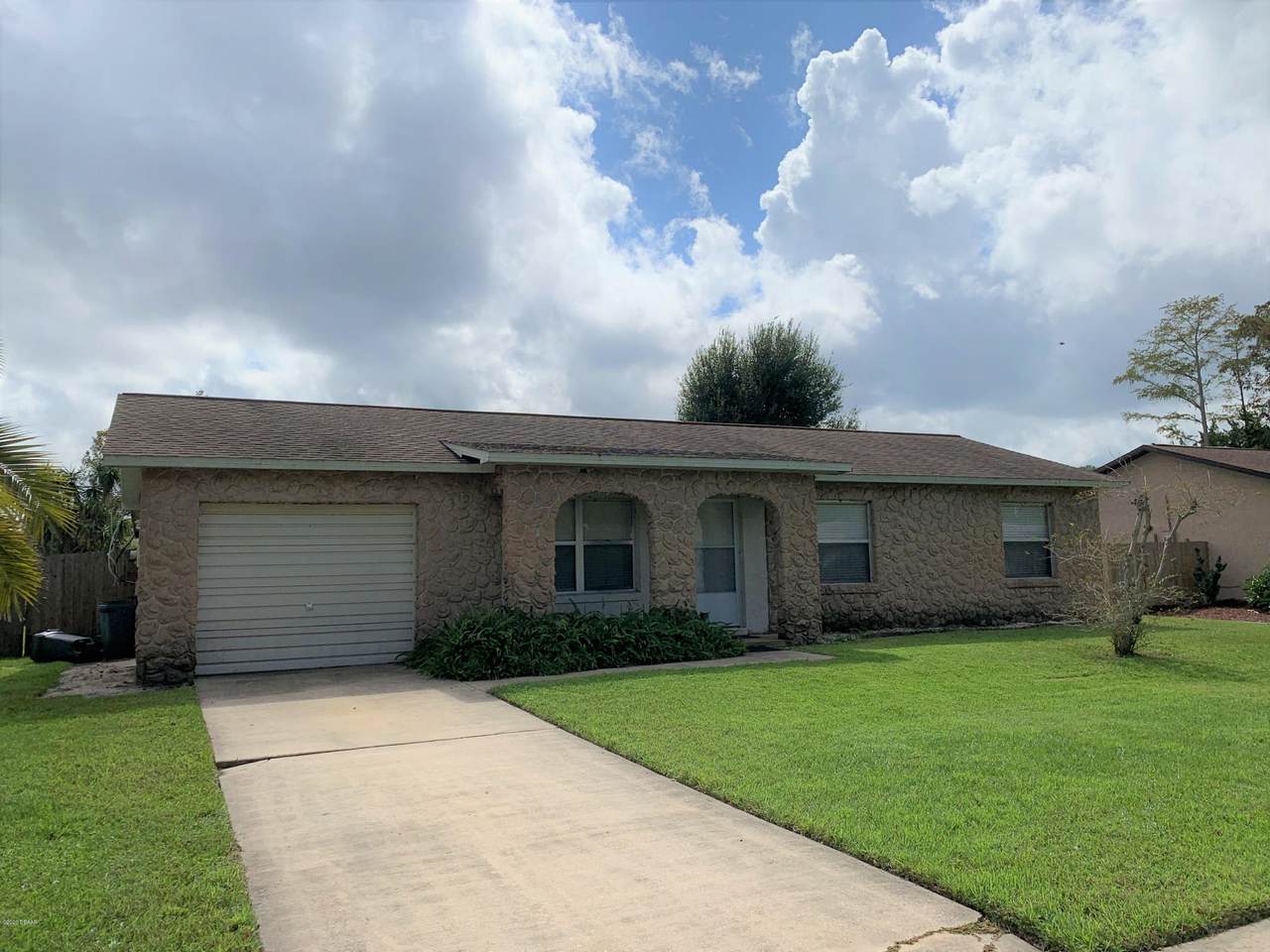 1396 Dexter Drive - Photo 1