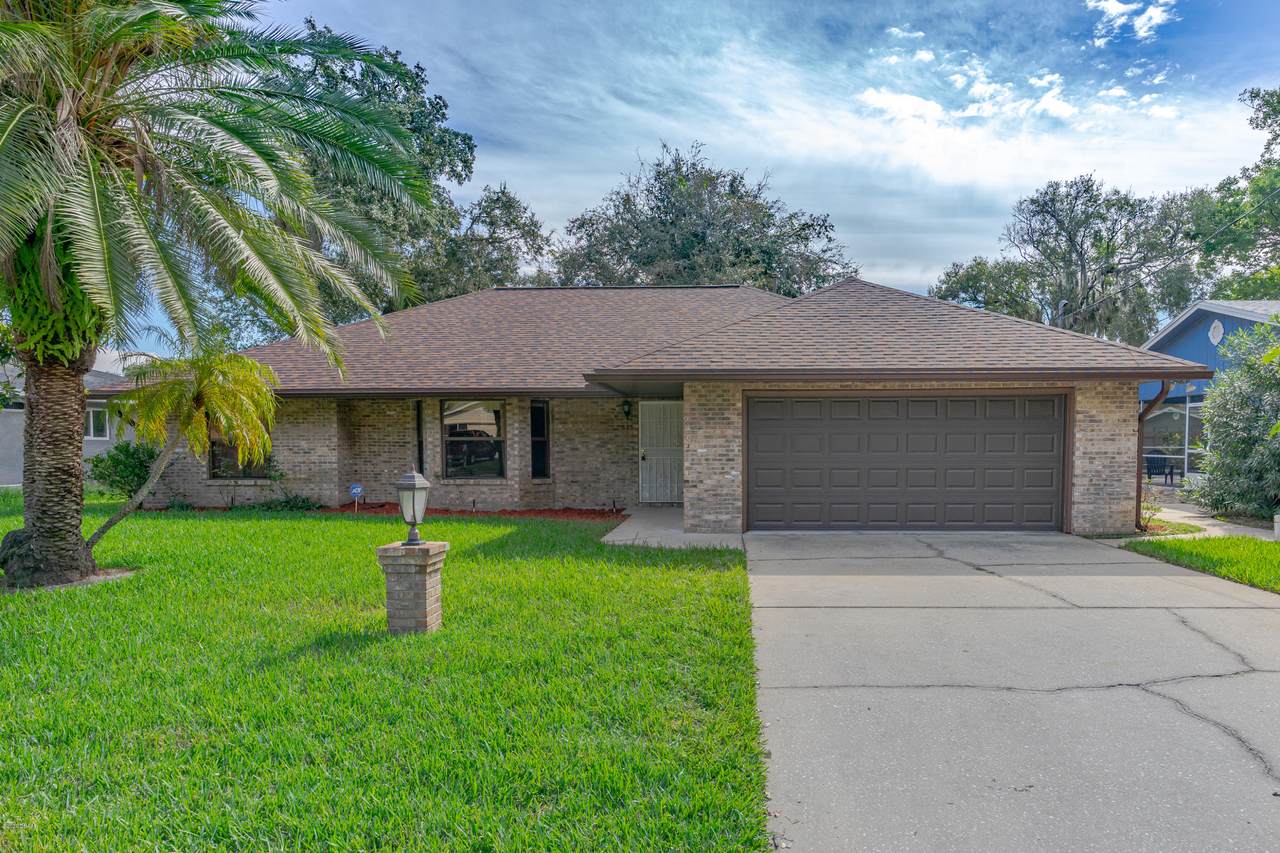 625 10th Street - Photo 1