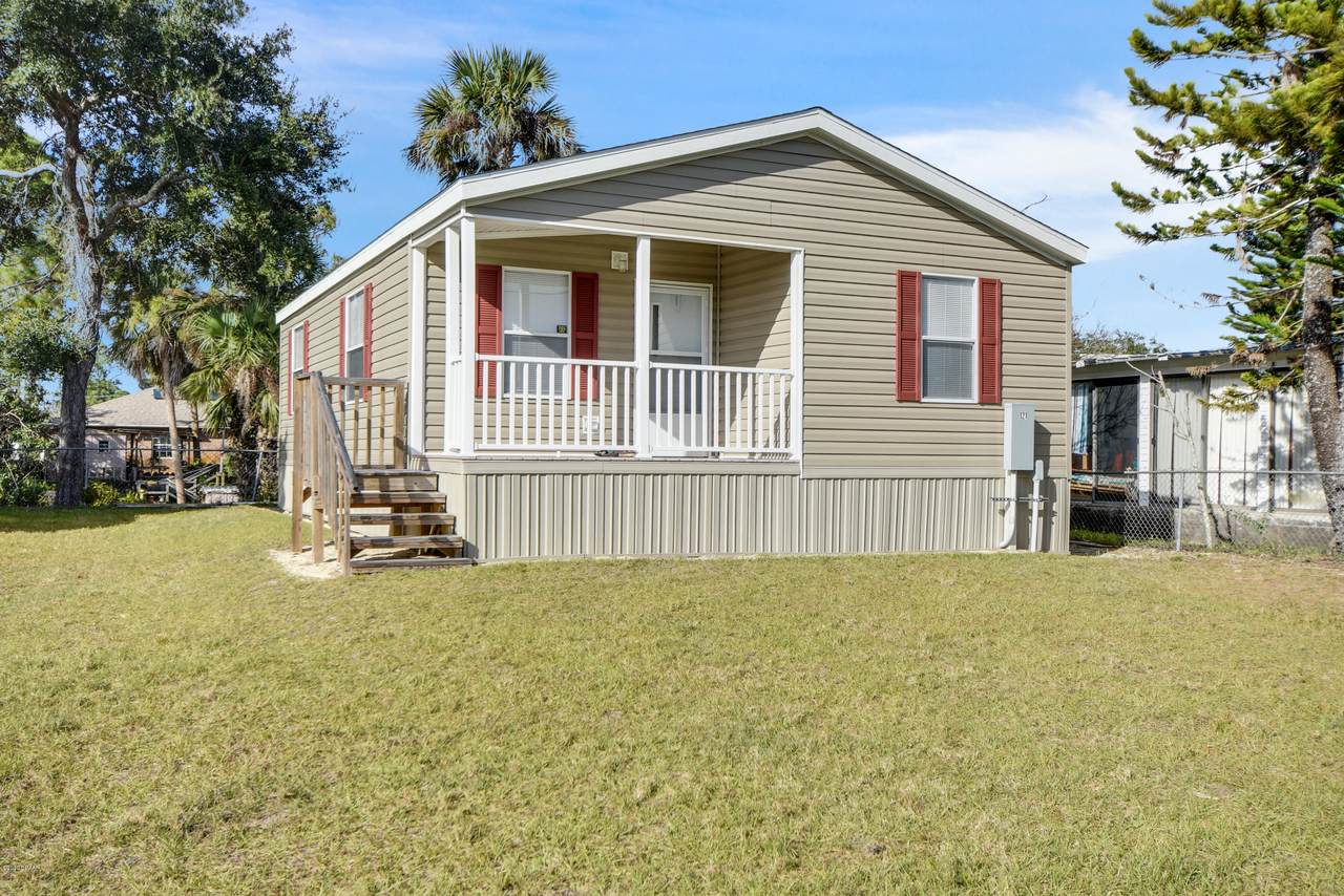 121 Lewis Street - Photo 1