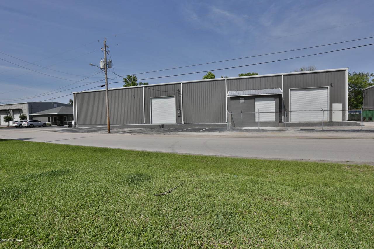 711 Commercial Drive - Photo 1
