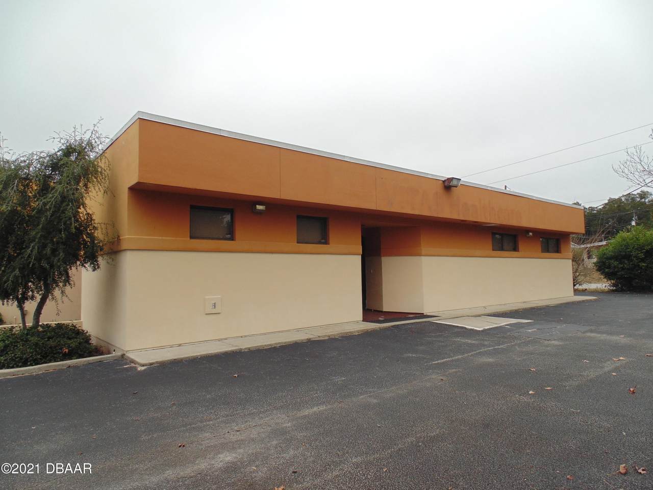 575 Clyde Morris Boulevard - Photo 1