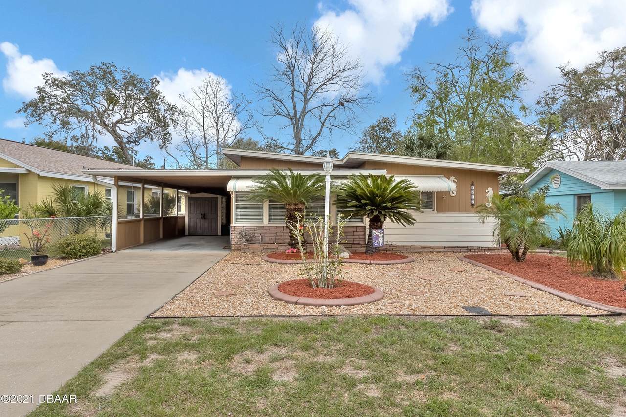1217 Daytona Avenue - Photo 1