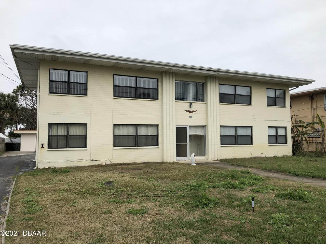 407 University Boulevard - Photo 1