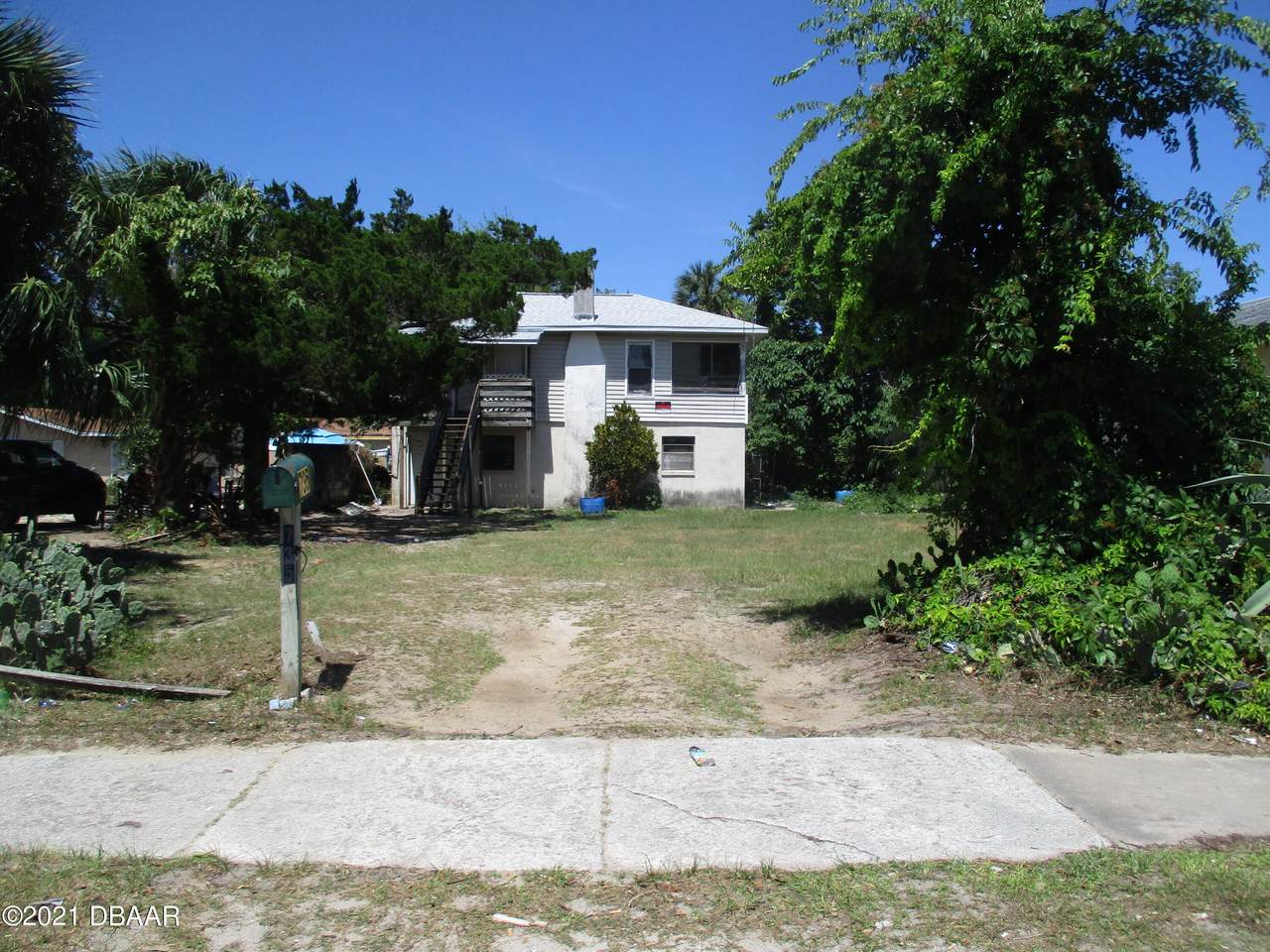 735 Segrave Street - Photo 1