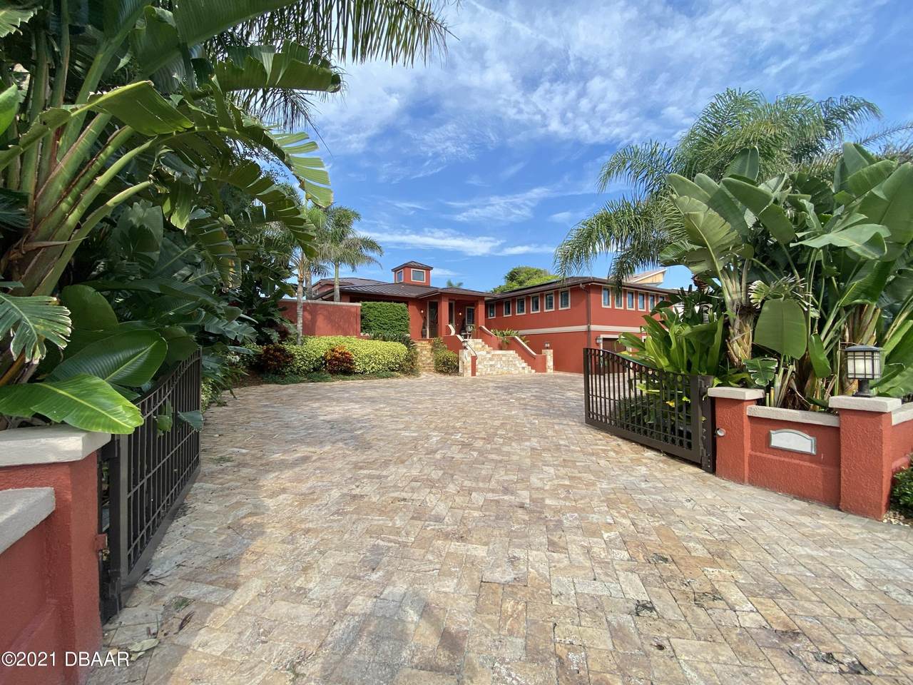 1316 Peninsula Avenue - Photo 1