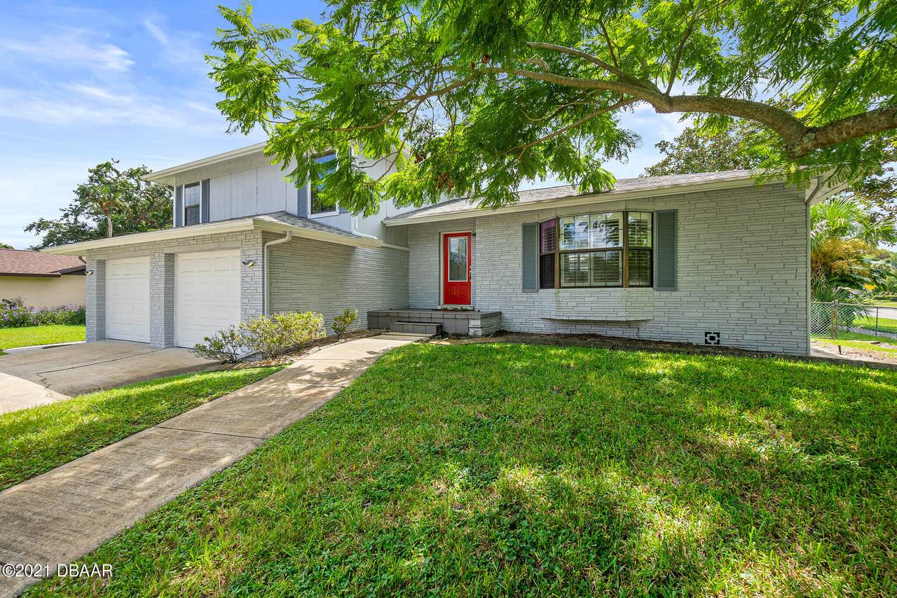 317 Georgetowne Boulevard - Photo 1