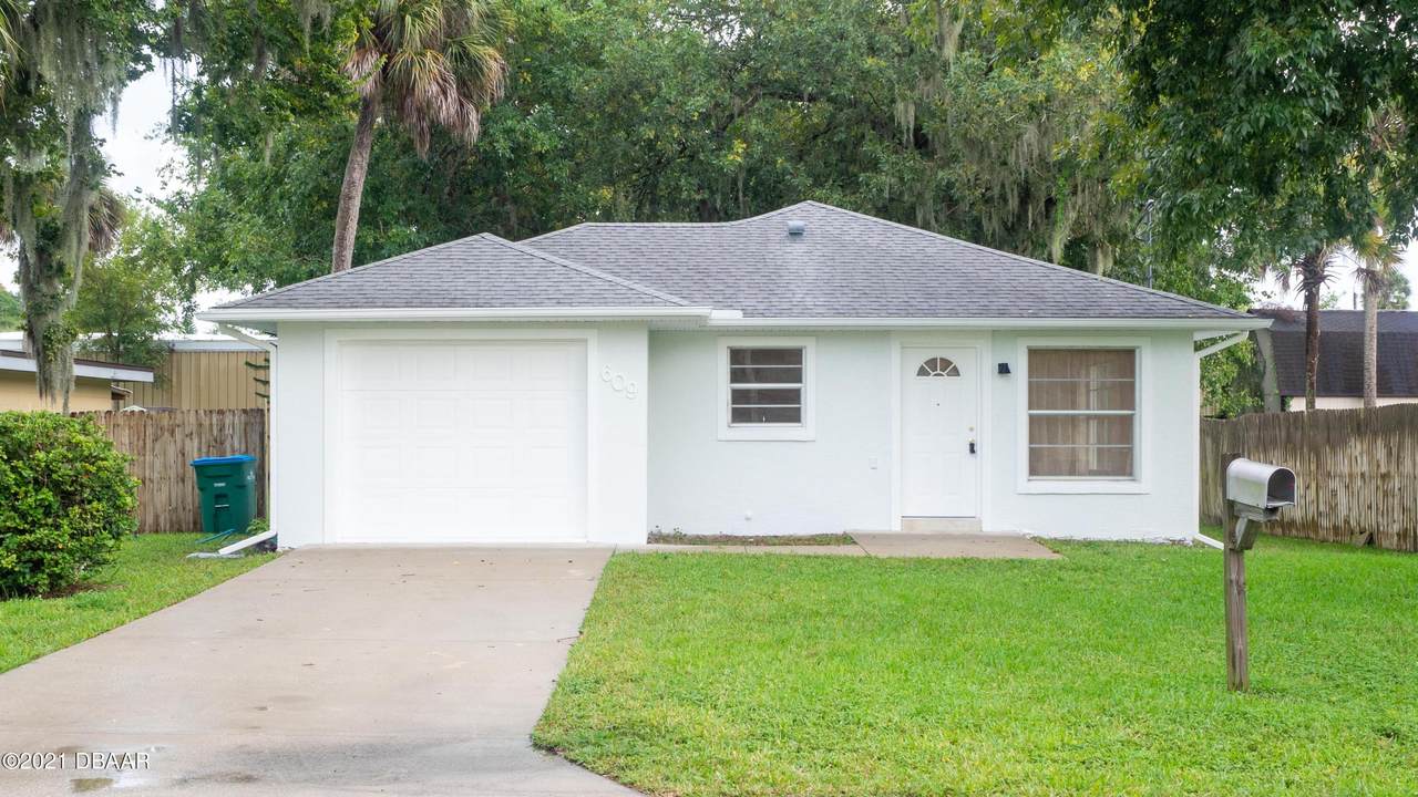 609 Gladiola Avenue - Photo 1