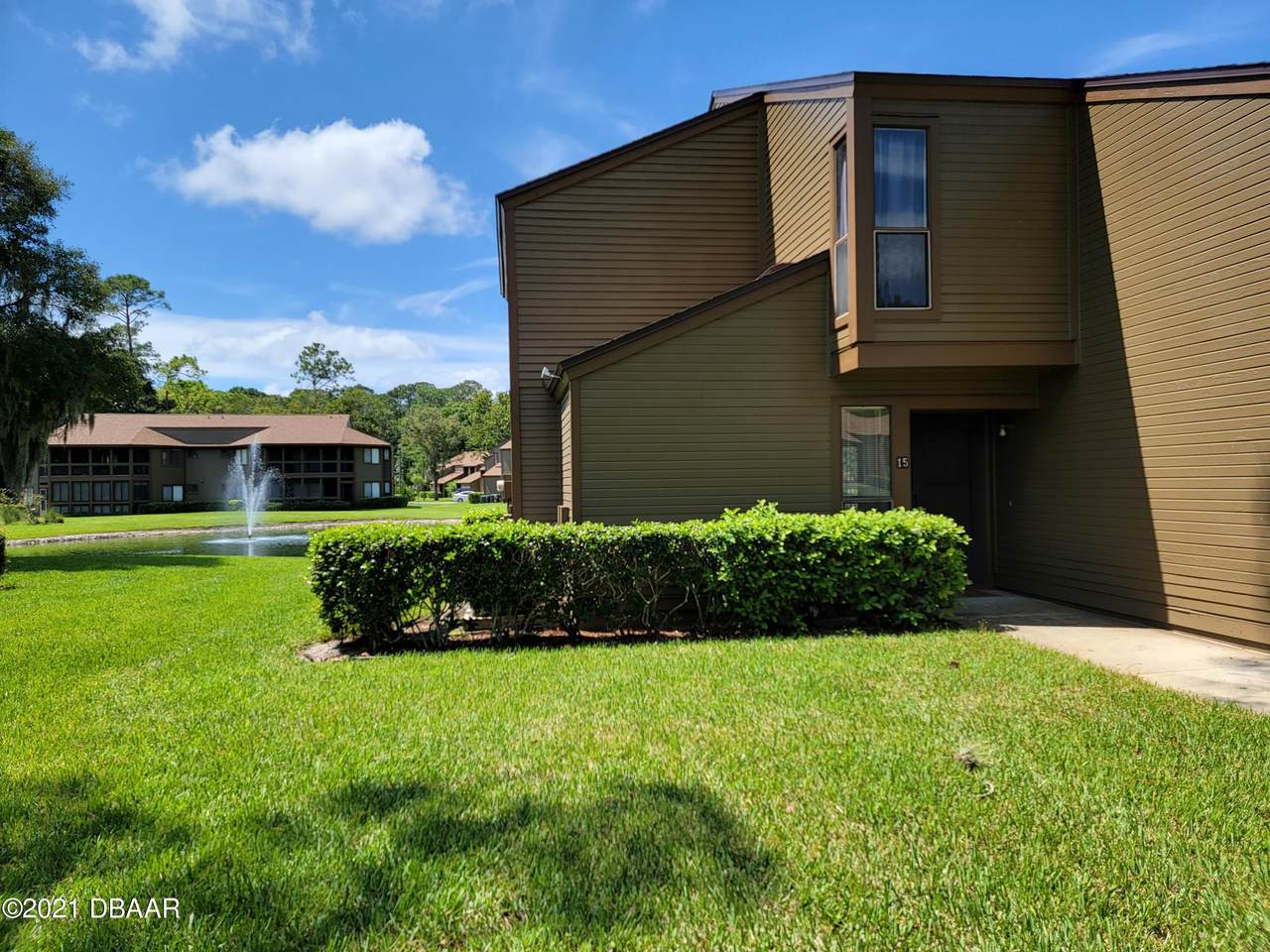 15 Oxford Lane - Photo 1