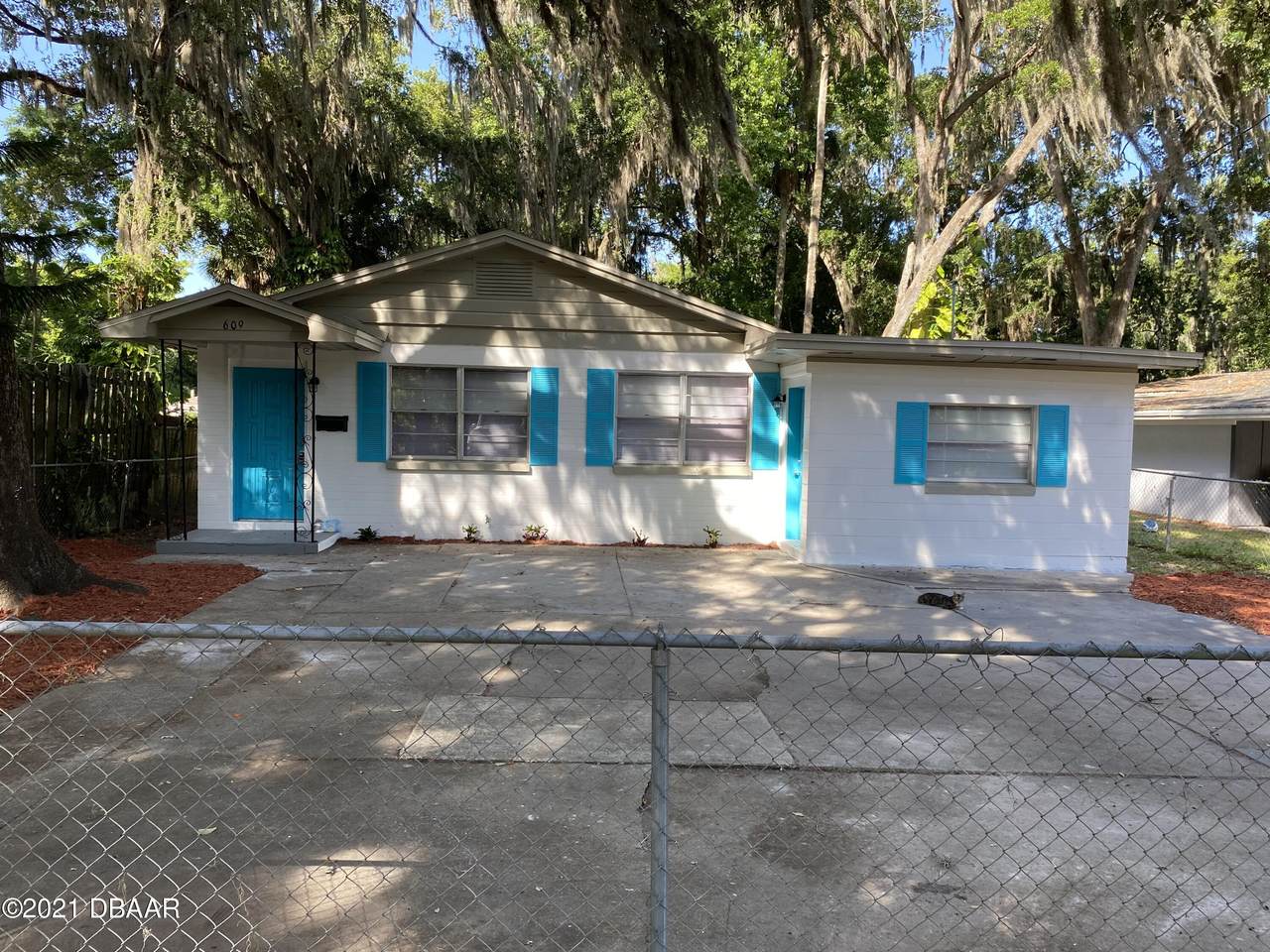 609 Vera Street - Photo 1