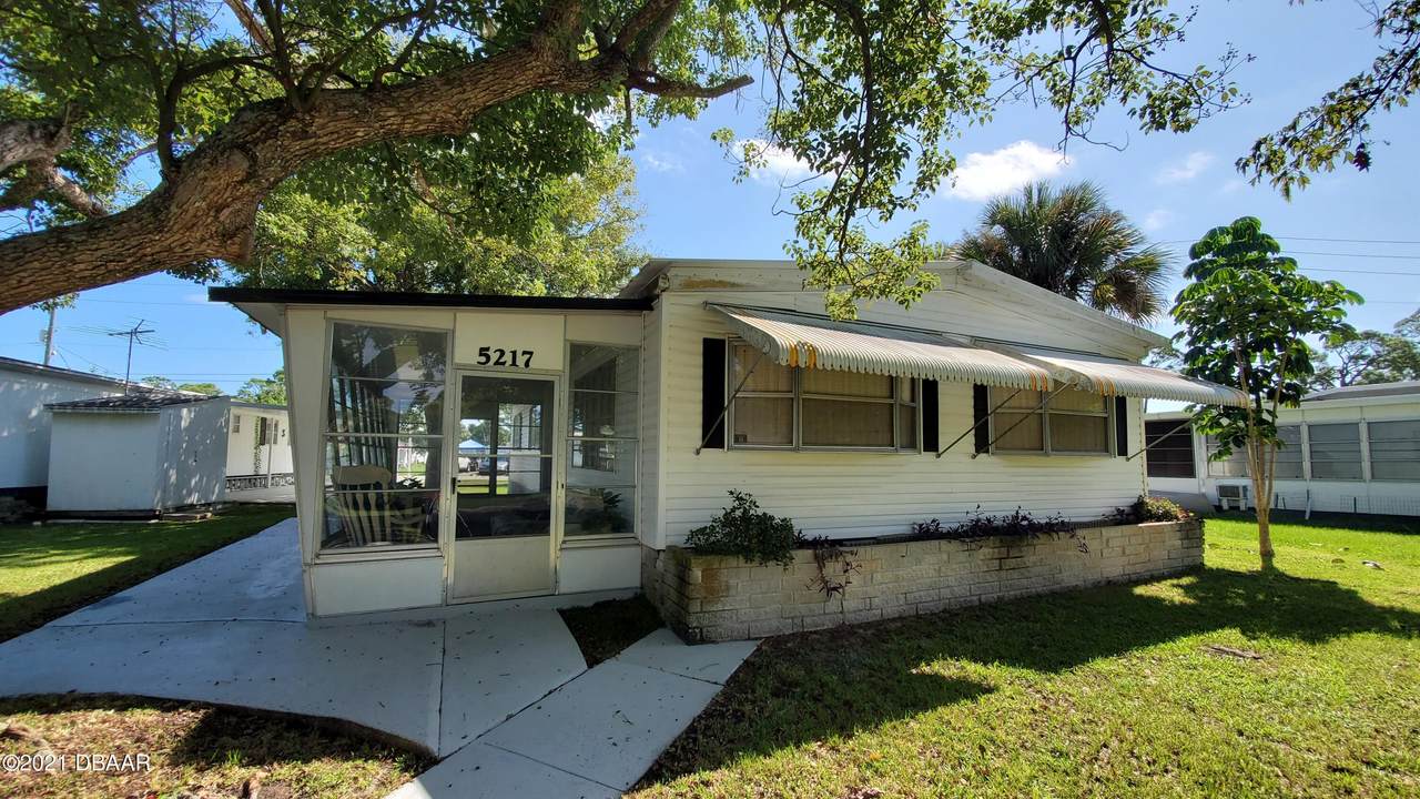 5217 Pineland Avenue - Photo 1