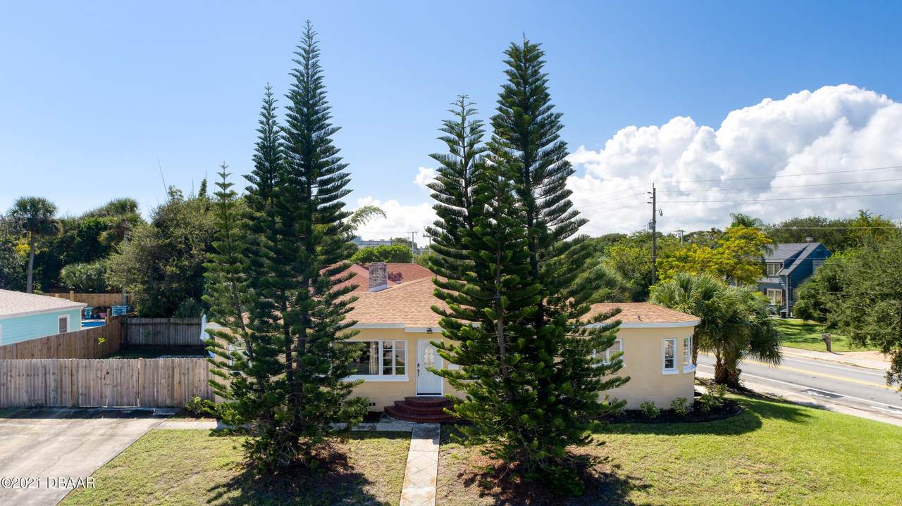 300 Revilo Boulevard - Photo 1