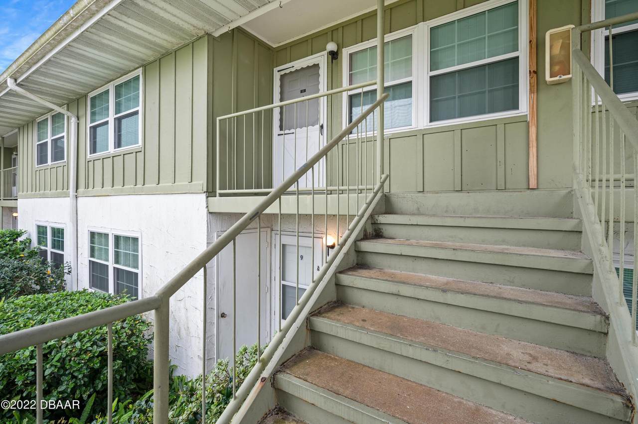 840 Center Avenue - Photo 1