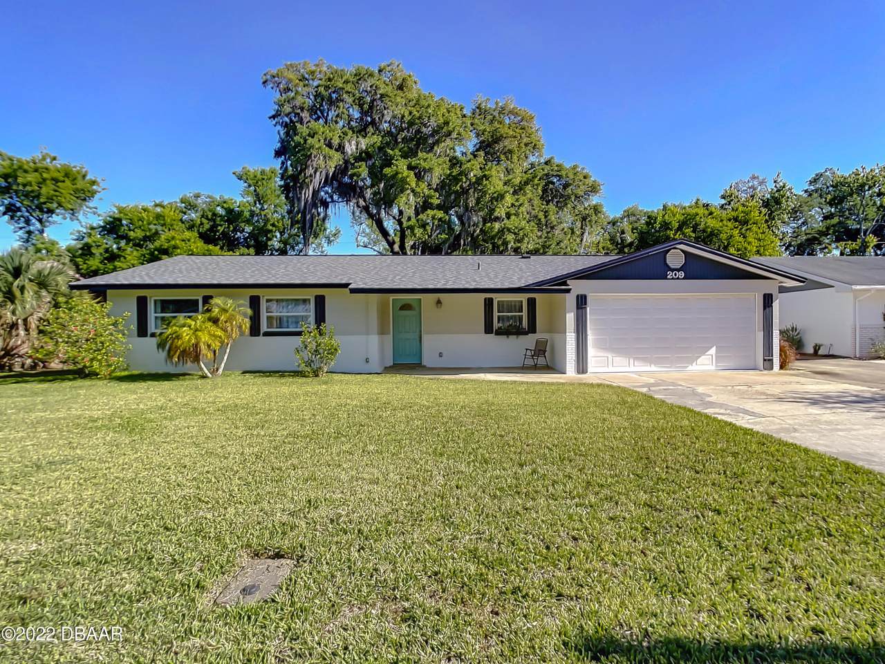 209 Cambridge Drive - Photo 1