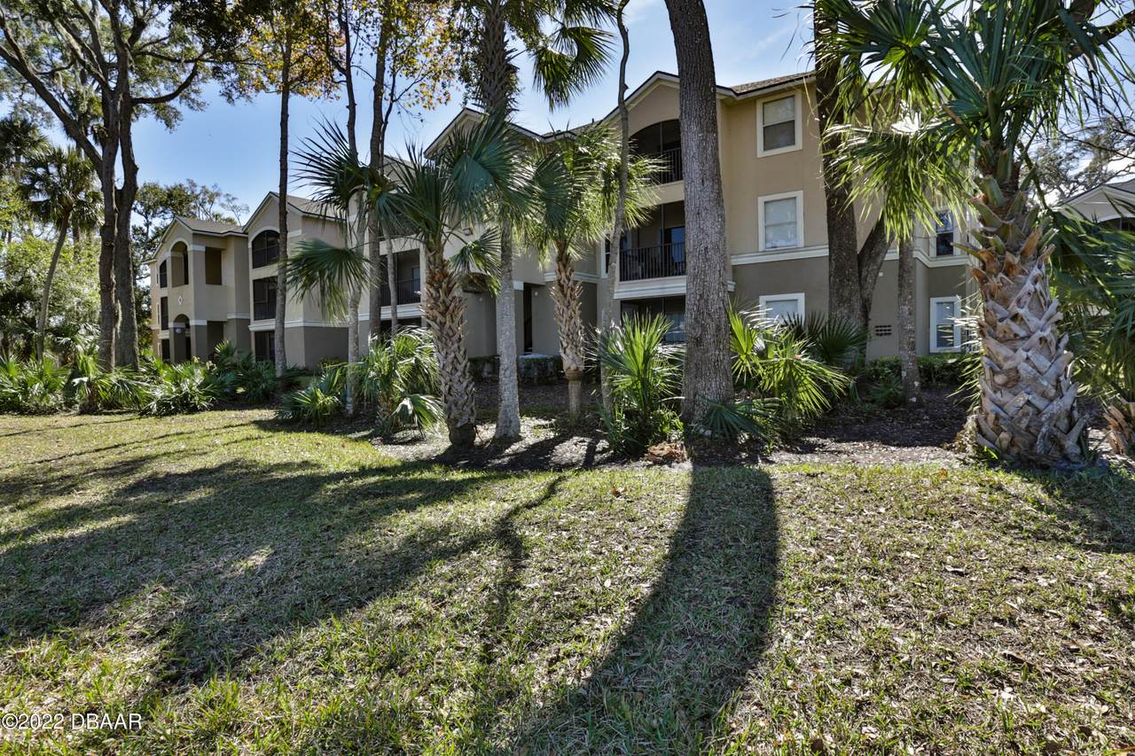 940 Village Trail - Photo 1