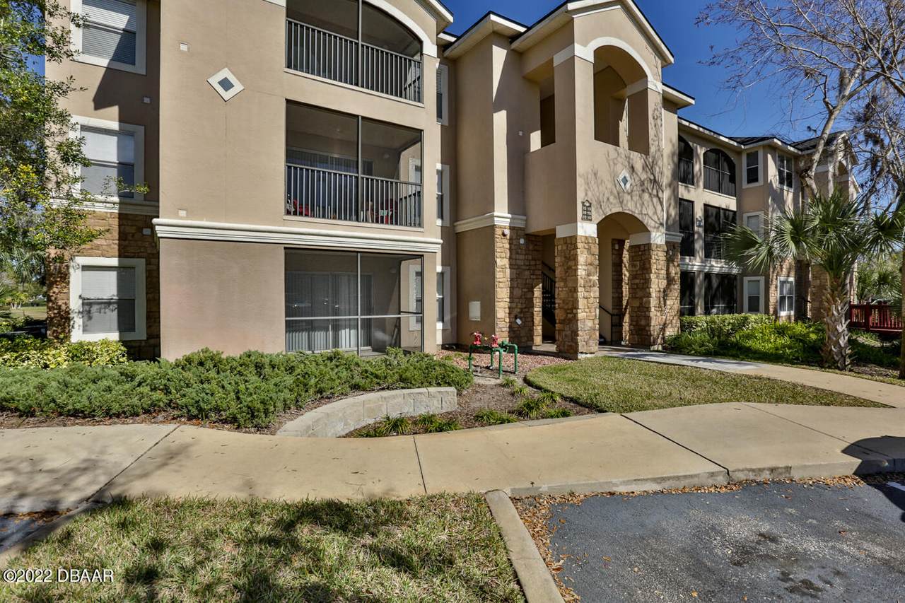 940 Village Trail - Photo 1