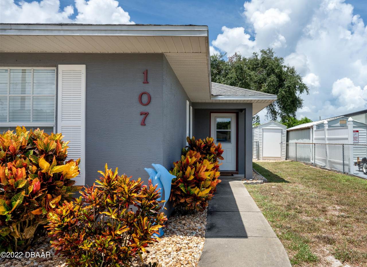 107 Douglas Street - Photo 1