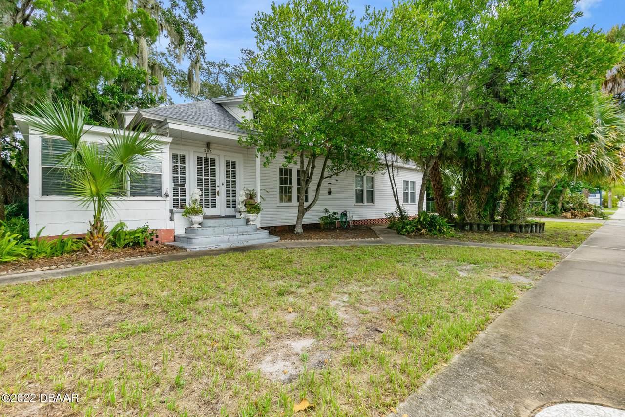 301 Live Oak Street - Photo 1