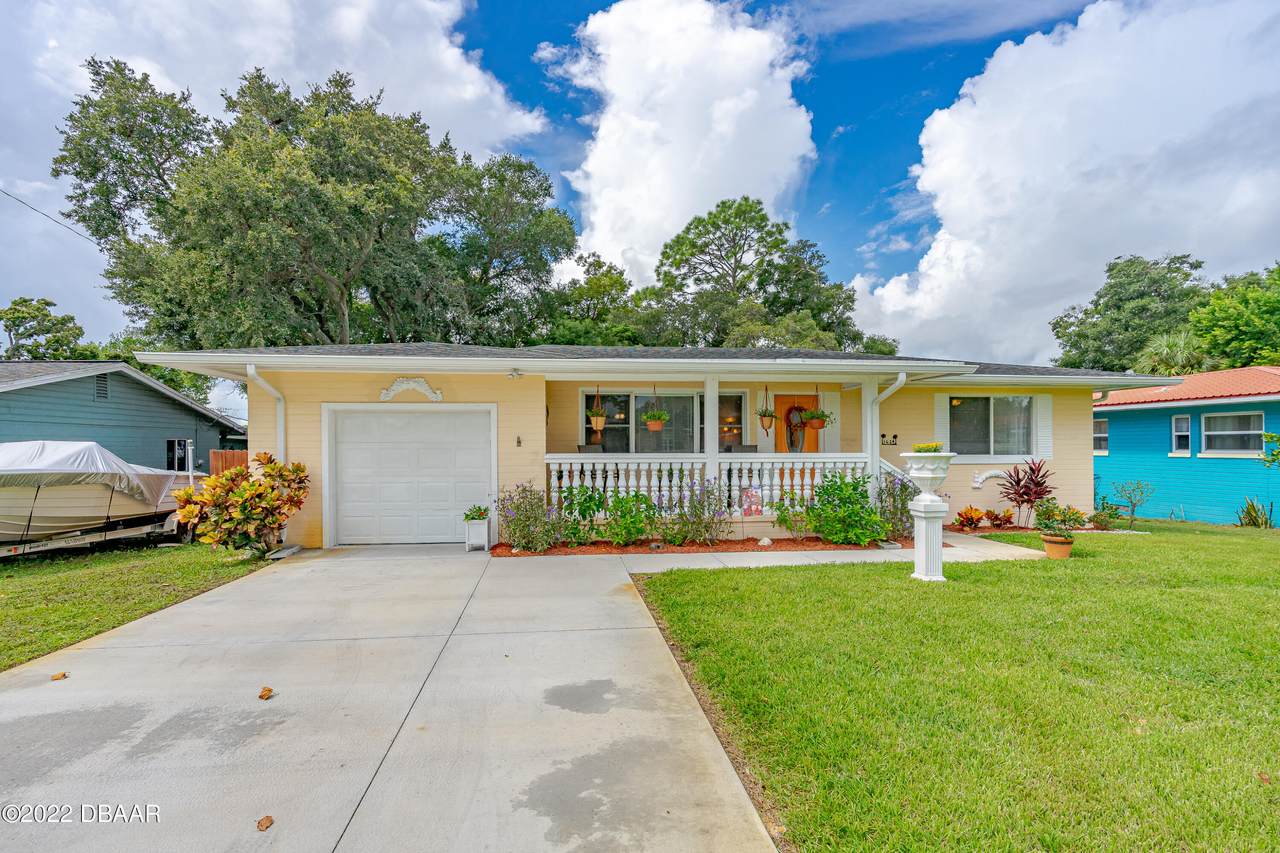 1624 Ridge Avenue - Photo 1