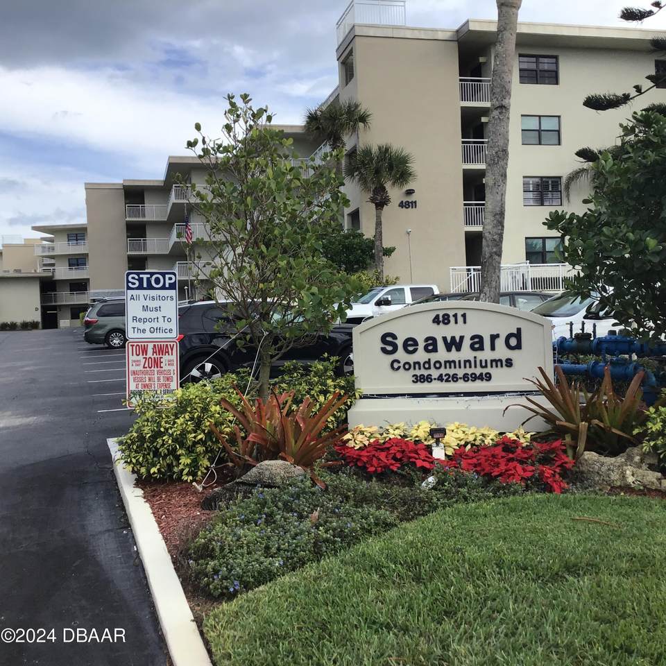 4811 Saxon Drive - Photo 1