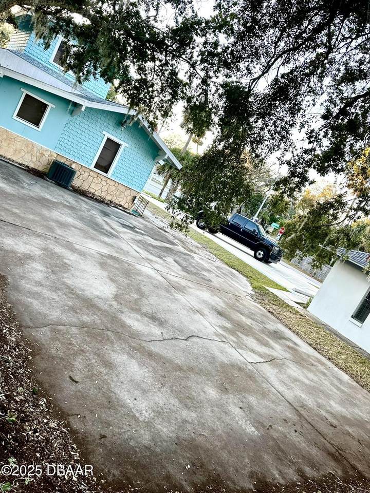 https://bt-photos.global.ssl.fastly.net/daytonabeach/1280_boomver_1_1208511-2.jpg