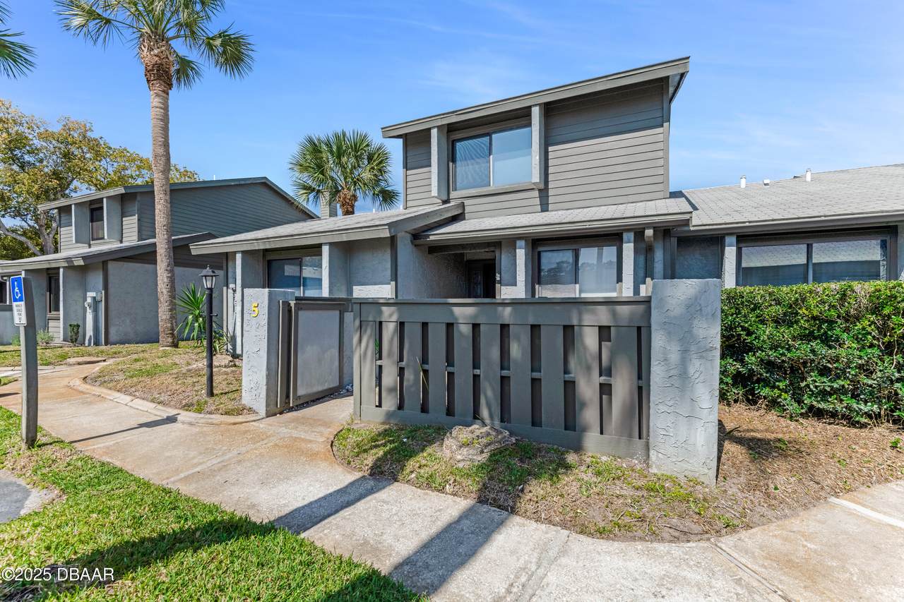 200 Lemon Tree Lane - Photo 1