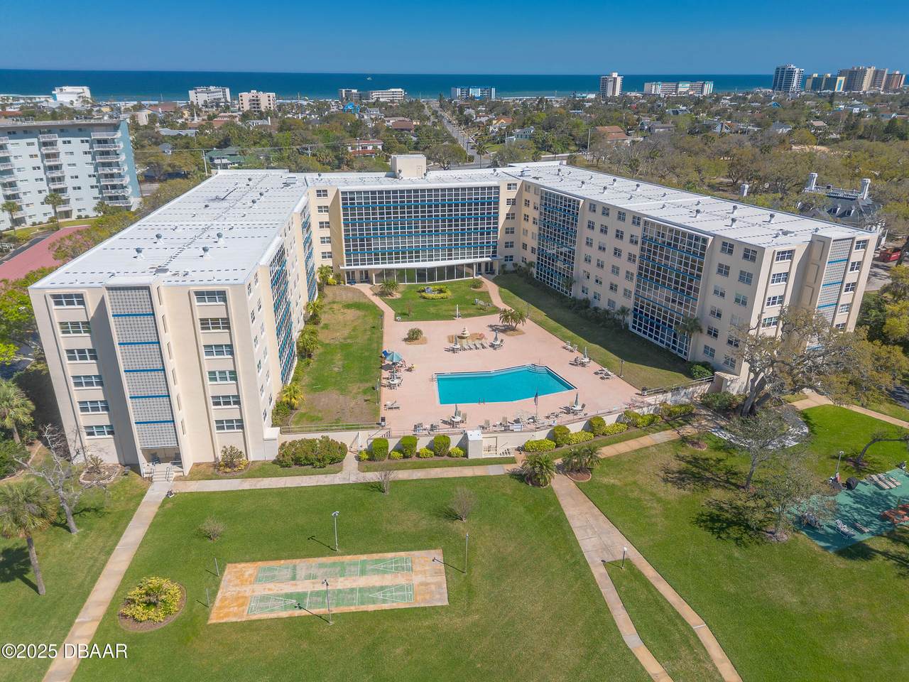 https://bt-photos.global.ssl.fastly.net/daytonabeach/1280_boomver_1_1210814-2.jpg