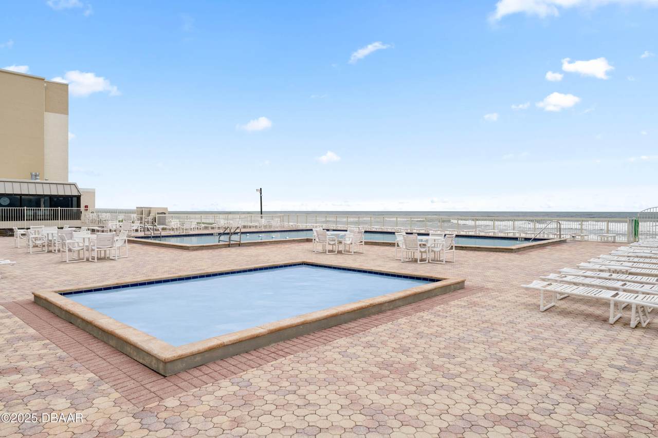 https://bt-photos.global.ssl.fastly.net/daytonabeach/1280_boomver_1_1210943-2.jpg