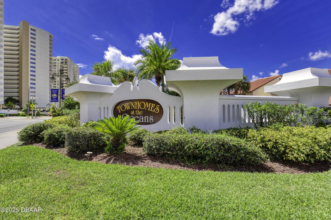 2932 Sea Oats Circle - Photo 1