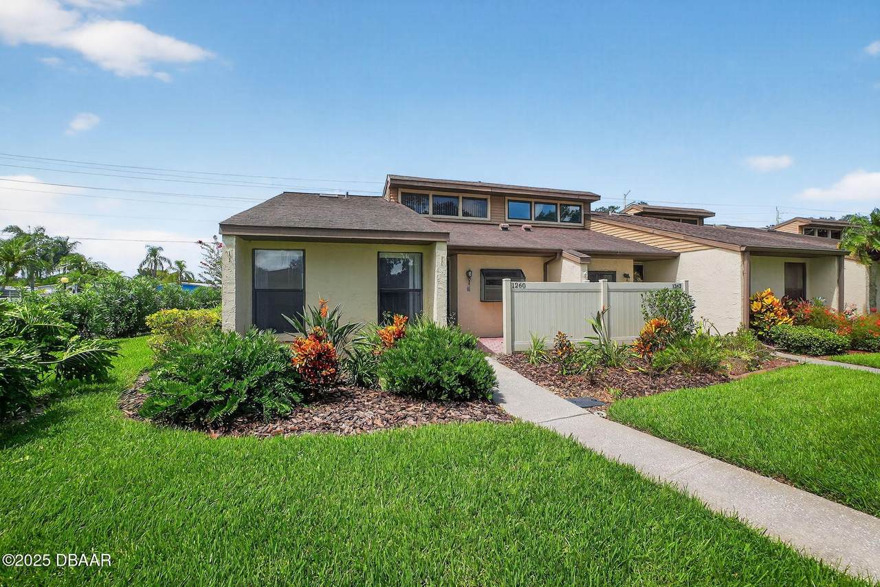 1260 Charter Oaks Circle - Photo 1