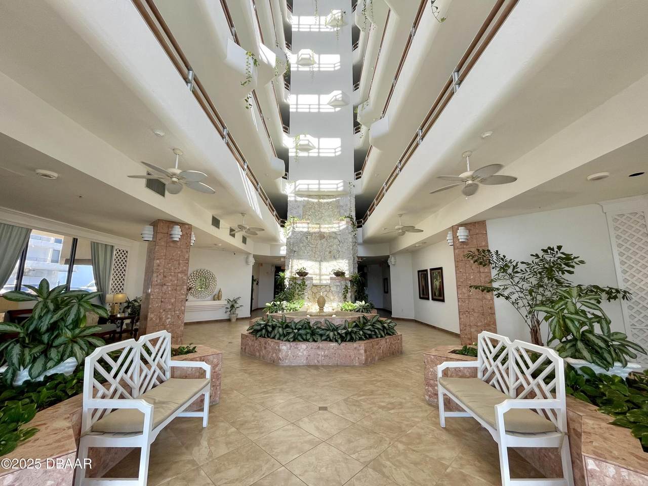 https://bt-photos.global.ssl.fastly.net/daytonabeach/orig_boomver_1_1218814-2.jpg