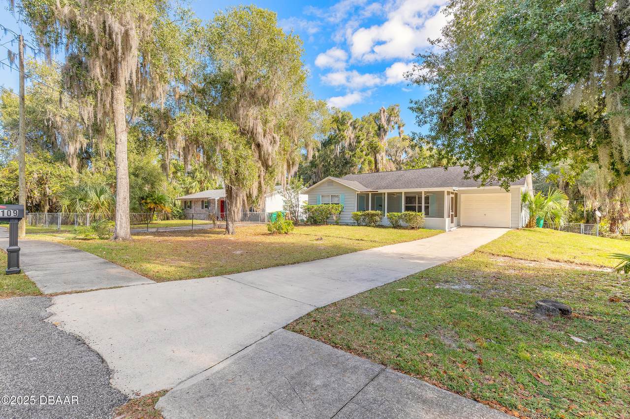 109 Colorado Avenue - Photo 1